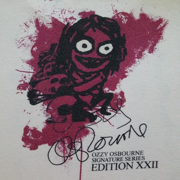 Hard Rock Cafe Signature Series T Shirt Ozzy Signature Ivory Baby Tee XL - Picture 1 of 7